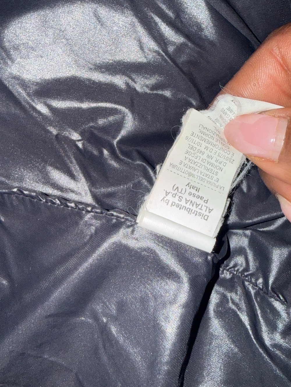 Moncler Kids Black Quilted Puffer Jacket with Logo Patch size 2T - Picture 6 of 6